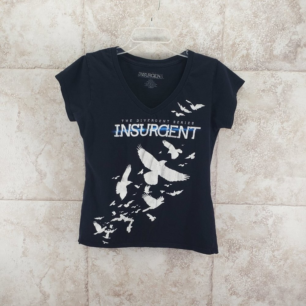 2015 Black Divergent Insurgent Graphic T Shirt V Neck Size XL 15/ 17 Summit